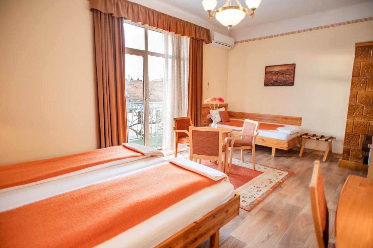 Manzard Panzio Bed & Breakfast Budapest Eksteriør bilde