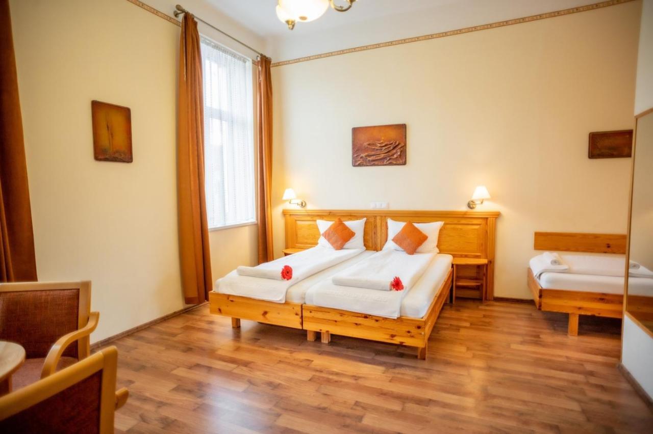 Manzard Panzio Bed & Breakfast Budapest Eksteriør bilde