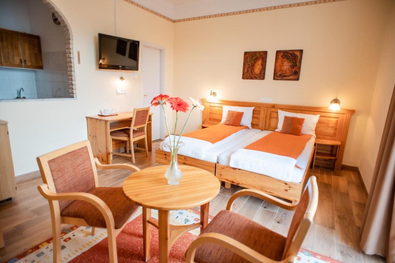 Manzard Panzio Bed & Breakfast Budapest Eksteriør bilde