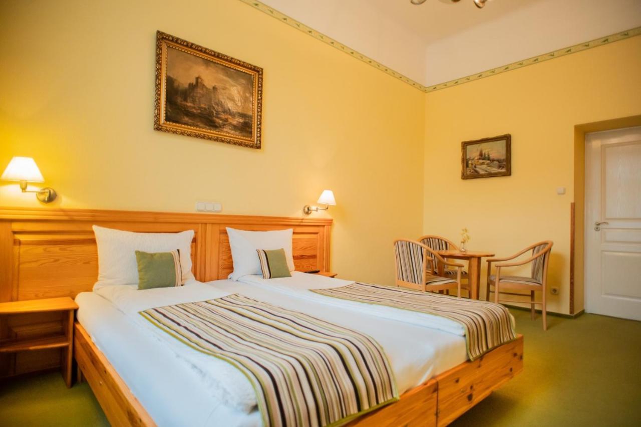 Manzard Panzio Bed & Breakfast Budapest Eksteriør bilde