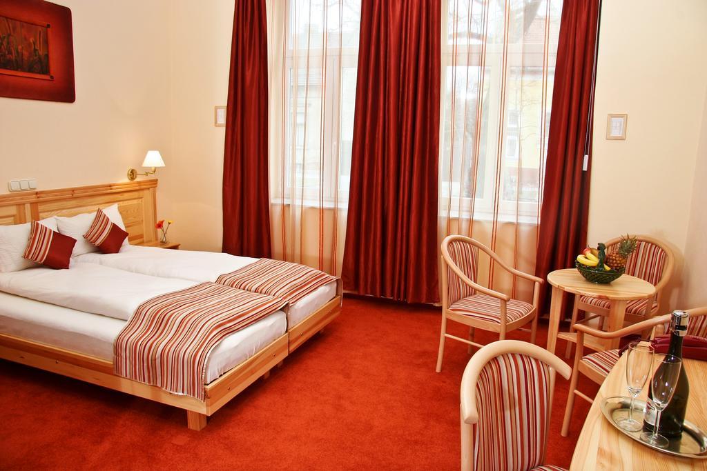 Manzard Panzio Bed & Breakfast Budapest Eksteriør bilde