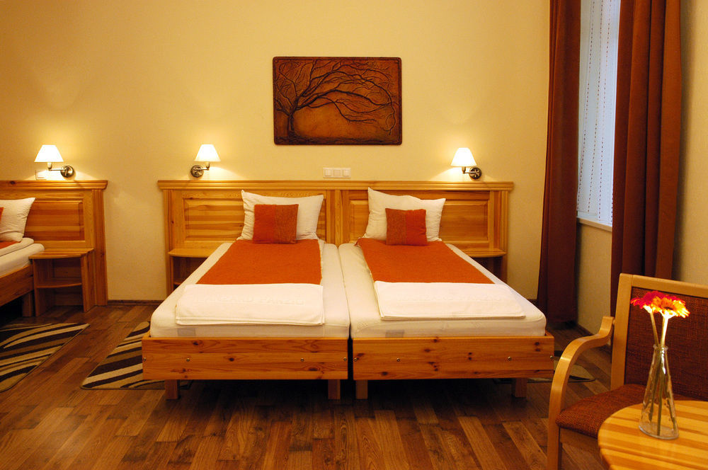 Manzard Panzio Bed & Breakfast Budapest Eksteriør bilde
